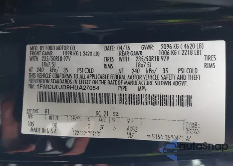 2017 Ford Escape Titanium z USA, uszkodzony, nr VIN 1FMCU0JD9HUA27054